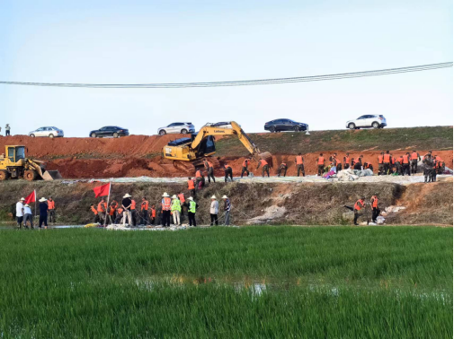 �������ձ���-ӭ��Ѵ������������ǰ�� -299.png