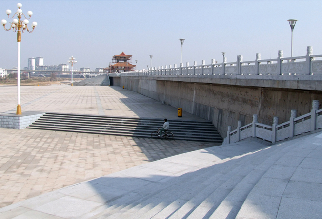 �����з���̹���